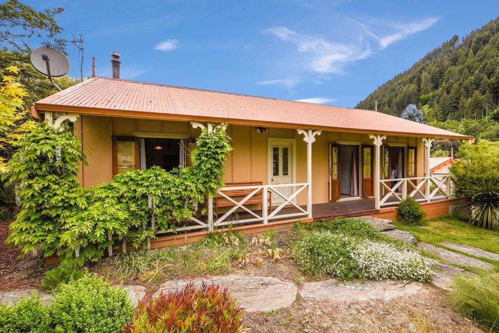 Central Peach - Queenstown Holiday Home Zewnętrze zdjęcie