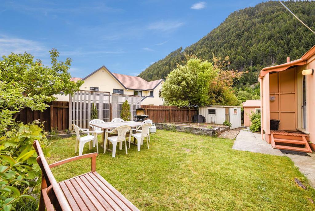 Central Peach - Queenstown Holiday Home Zewnętrze zdjęcie
