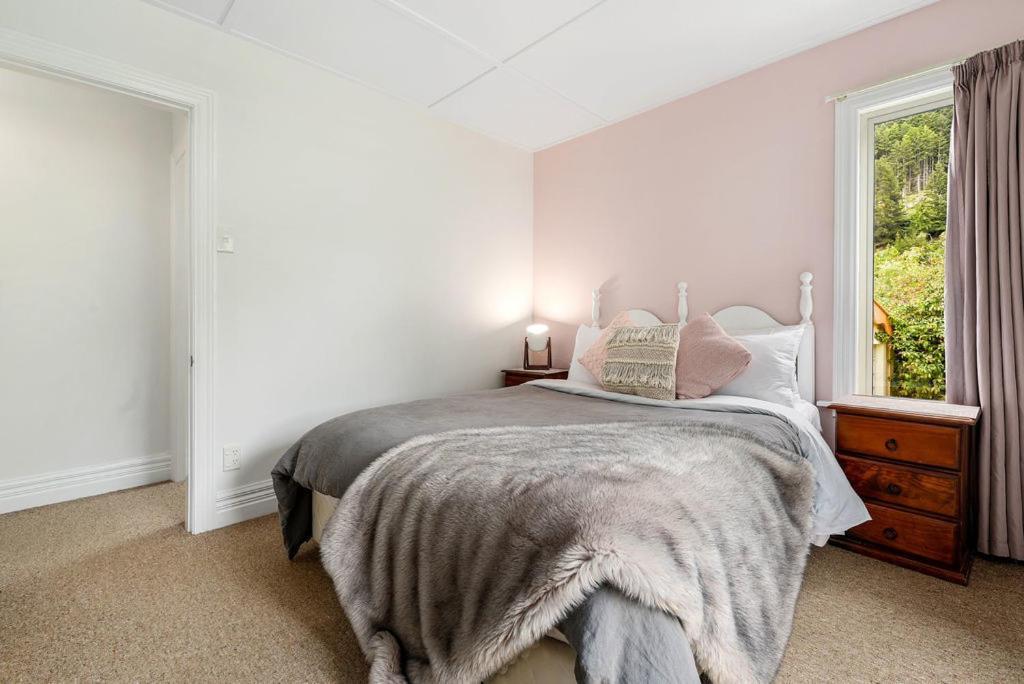 Central Peach - Queenstown Holiday Home Zewnętrze zdjęcie